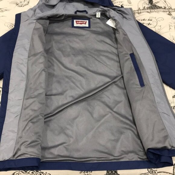 Levi's Men Four Pocket Hooded Military Rain Jacket - Picture 6 of 7